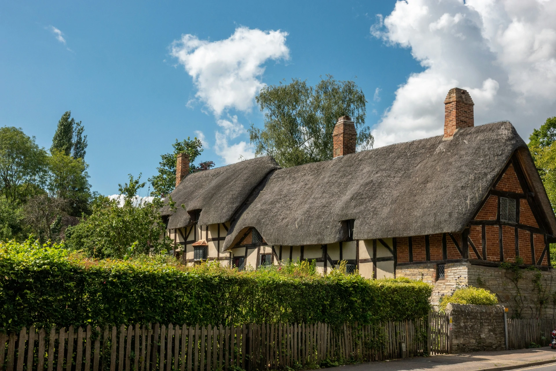 An image of a cottage in Stratford Upon Avon.